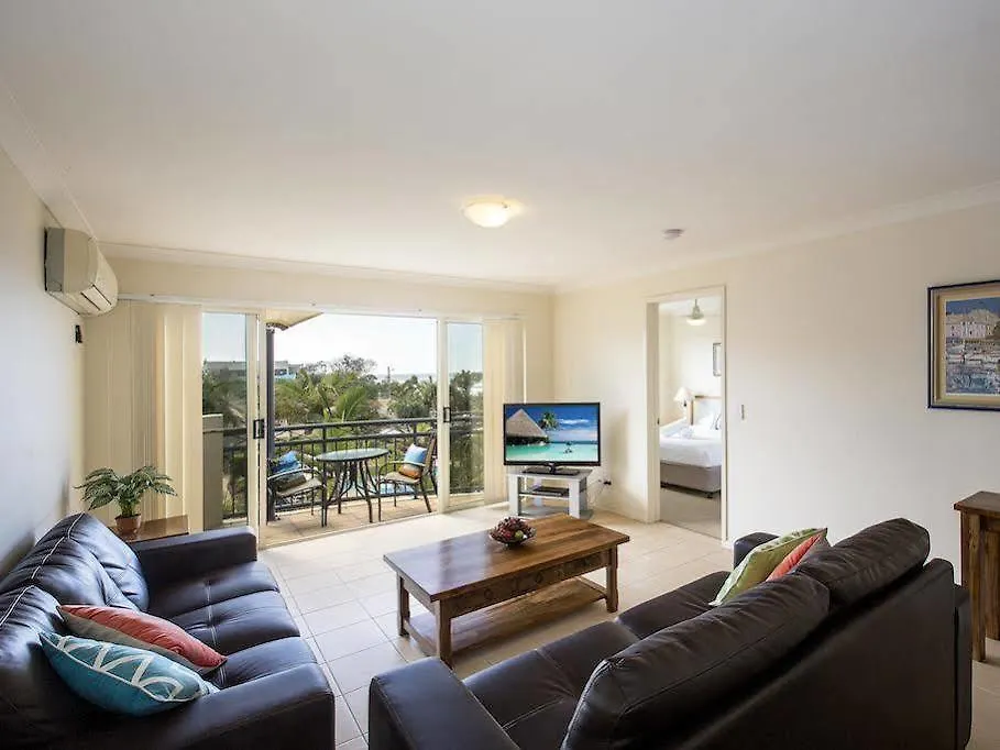 Golden Riviera Absolute Beachfront Resort Gold Coast