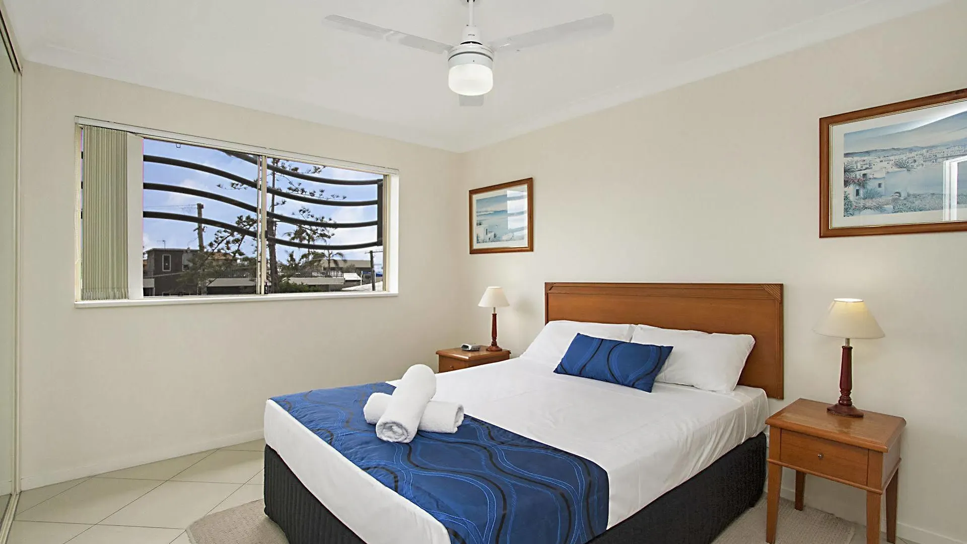 Golden Riviera Absolute Beachfront Resort Gold Coast 4*,  Australia