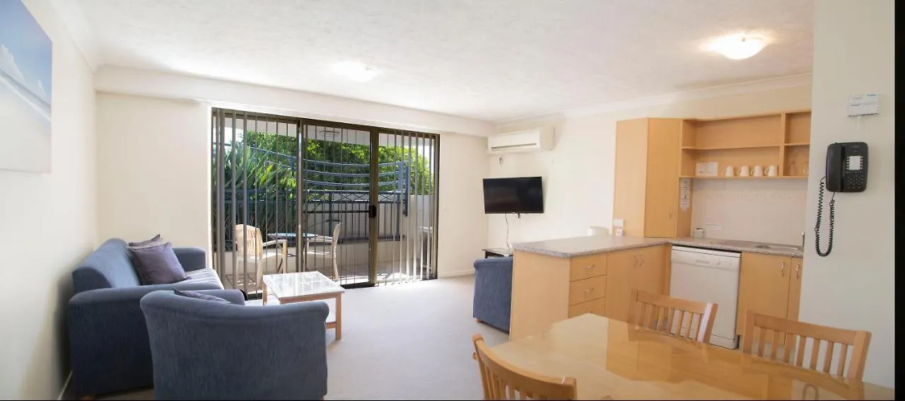 Golden Riviera Absolute Beachfront Resort Gold Coast