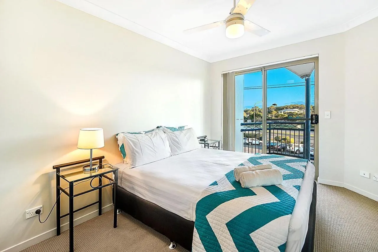Golden Riviera Absolute Beachfront Resort Gold Coast