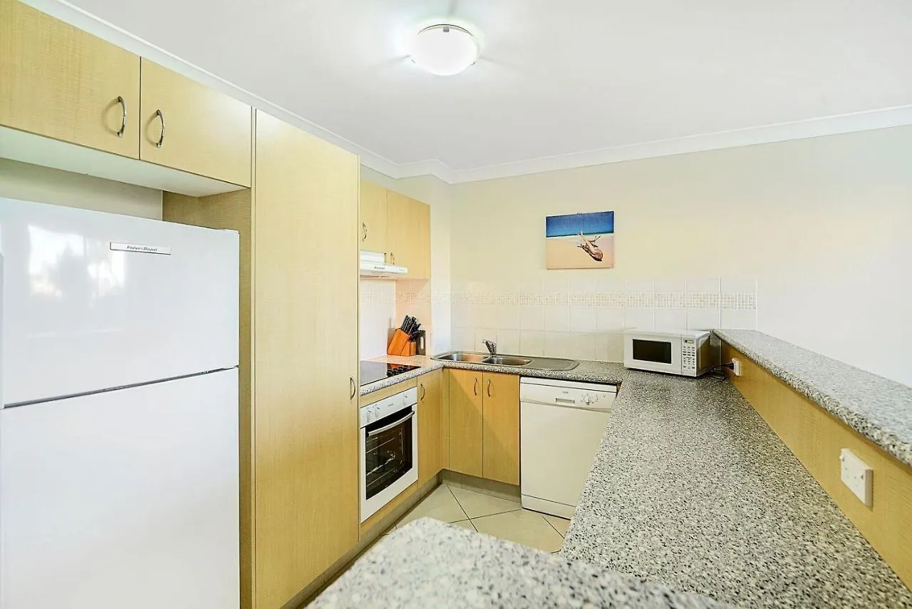 Golden Riviera Absolute Beachfront Resort Gold Coast