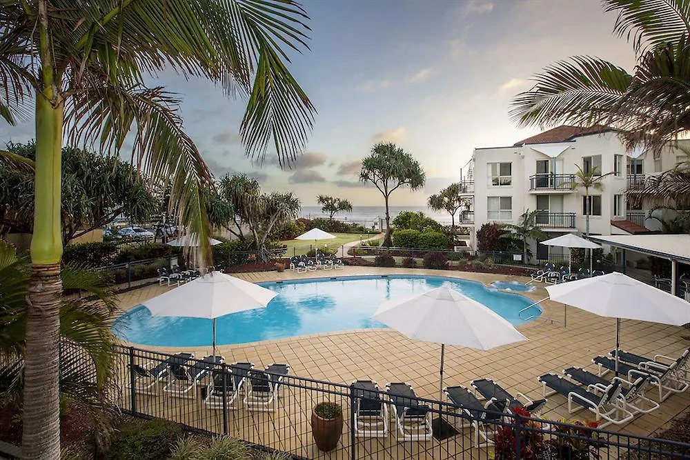 Golden Riviera Absolute Beachfront Resort Gold Coast